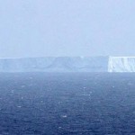 Aisberg gigantic in apele australiene