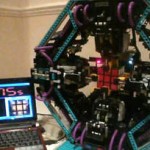 CubeStormer rezolva cubul Rubik in 10 secunde