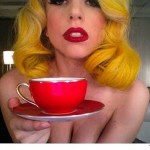 De ziua ei, Lady Gaga a postat o poza cu ea goala pe Twitter